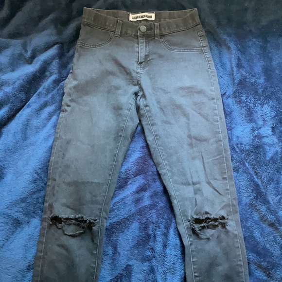 Black Noisy may Jeans - Picture 3 of 6